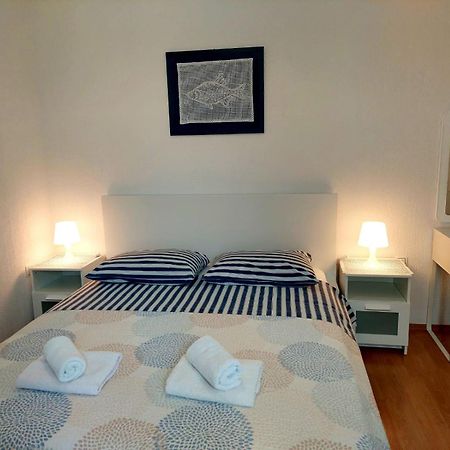 Rooms Hodanic クルク 部屋 写真