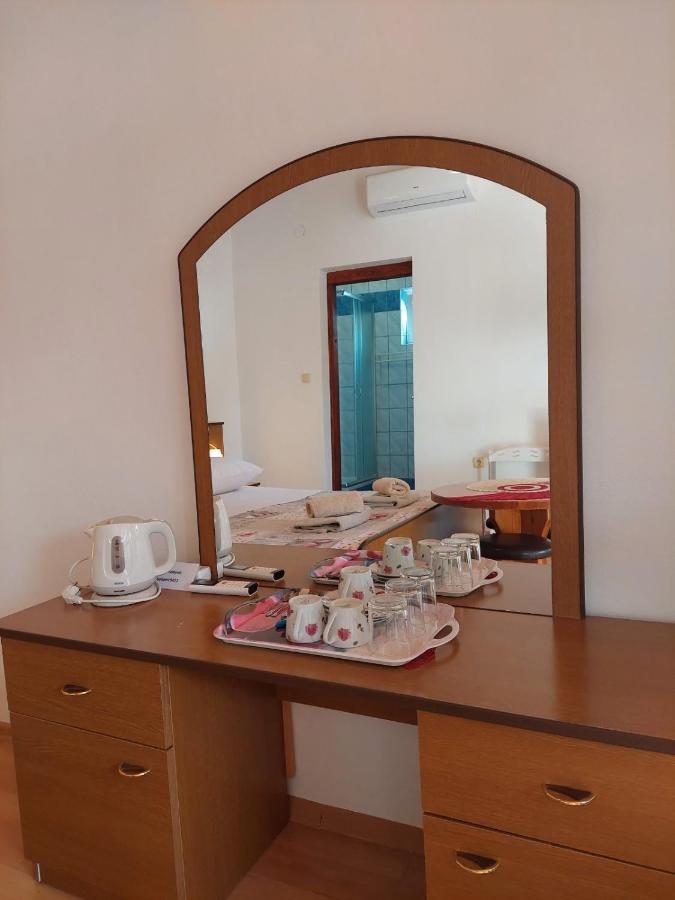Rooms Hodanic クルク 部屋 写真