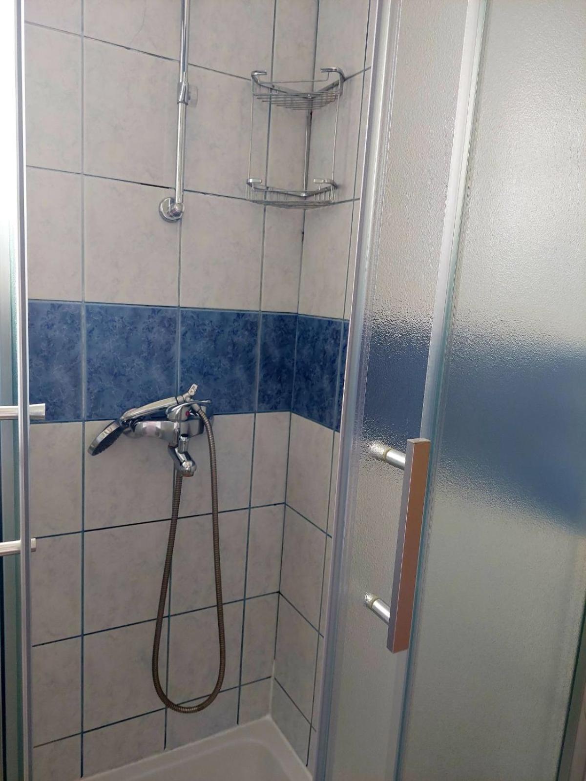 Rooms Hodanic クルク 部屋 写真