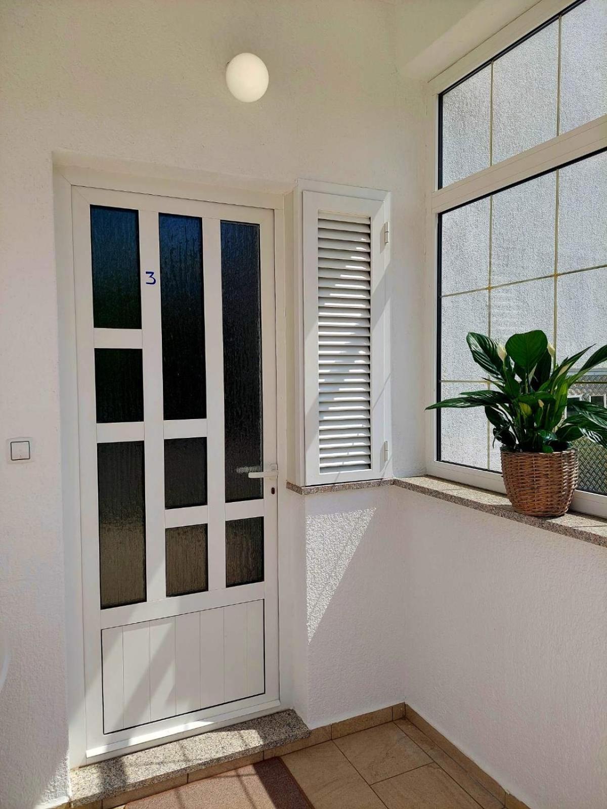 Rooms Hodanic クルク 部屋 写真