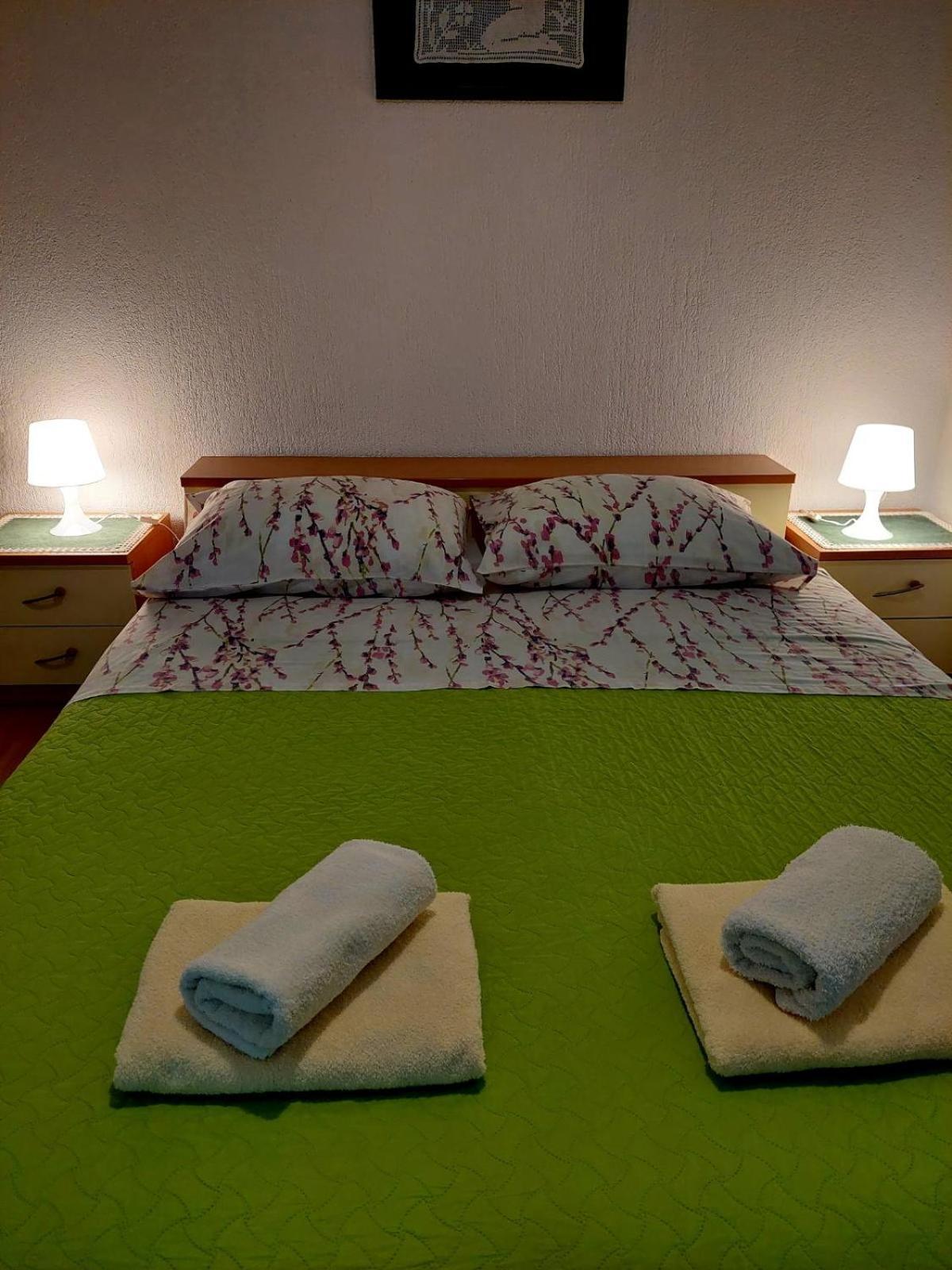 Rooms Hodanic クルク 部屋 写真